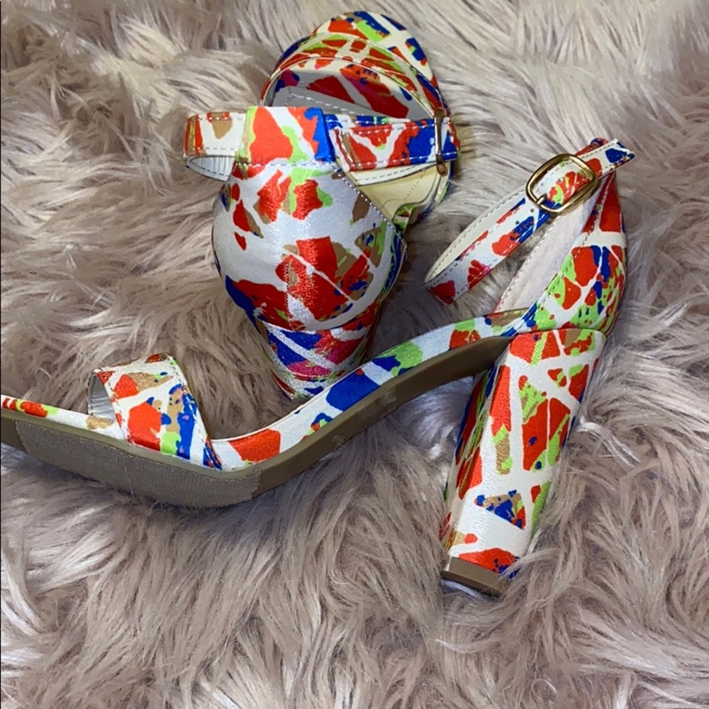 Bamboo Rampage- Chunky Block High Heel - Picture 4 of 6